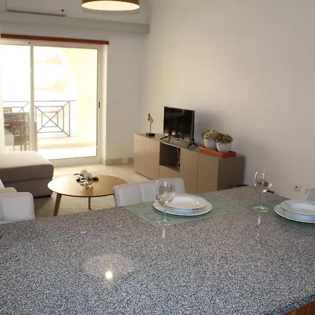 Apartment T1 Quinta Das Palmeiras 2.3 3ºc *